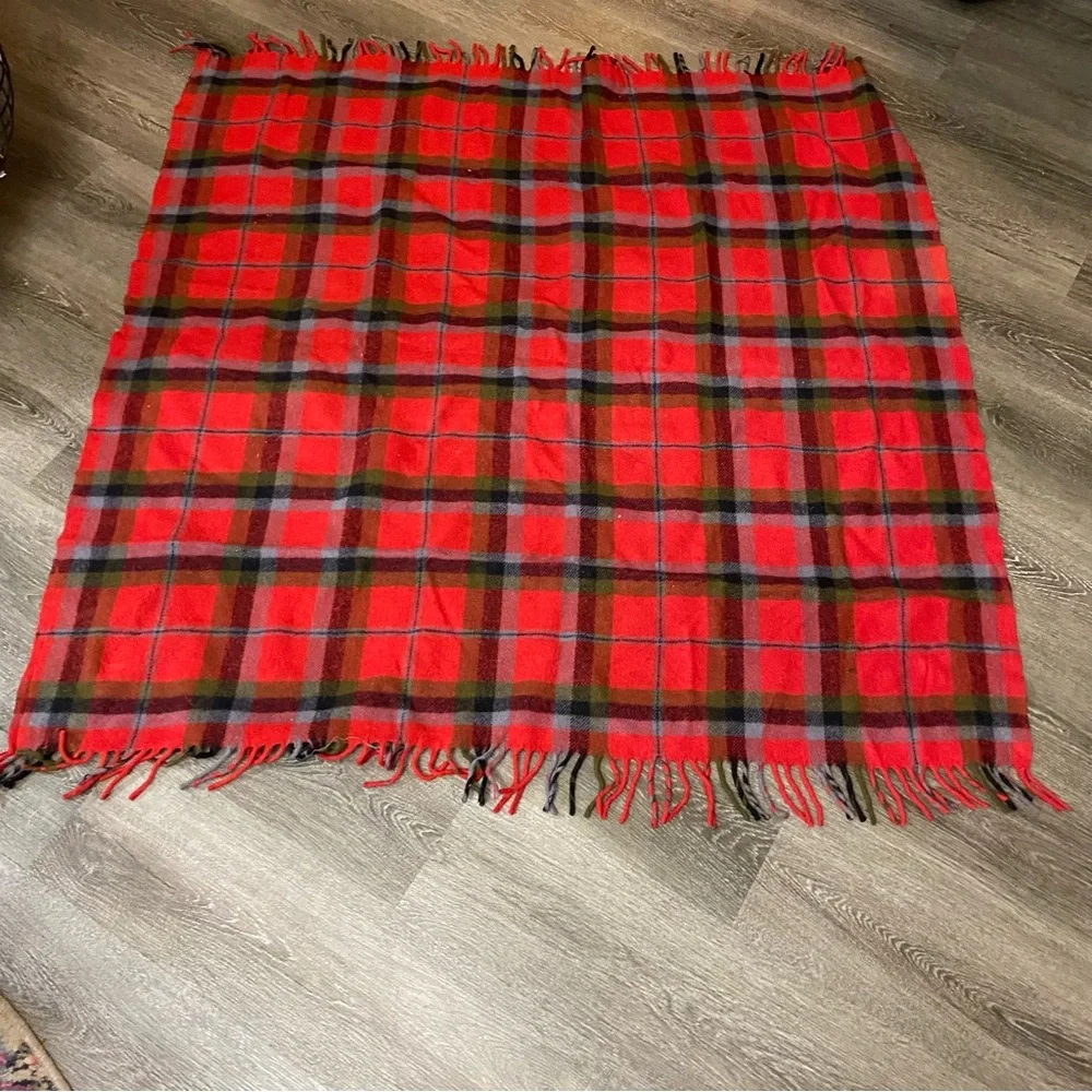 VTG FARIBO 100% WOOL THROW BLANKET Faribault Woolen Mills USA Red Plaid 44x48”**